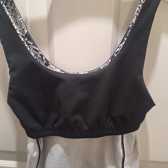 DSG Cropped Bra Lined Snake Skin Like Top Size XS - Picture 6 of 8